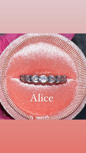 Alice round cut eternity band luxury crystal ring